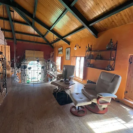 Casa Del Arco